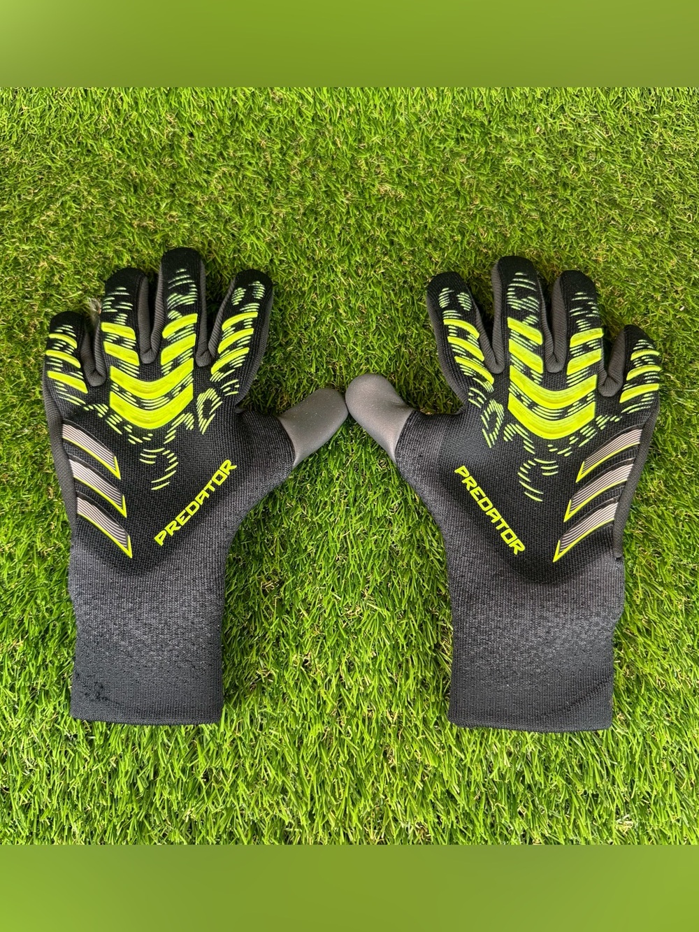 adidas Predator Goalkeeper Gloves Pro Black Carbon Lucid Lemon JJ3531 Men’s 5.5